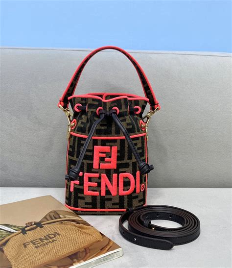 fendi 小包